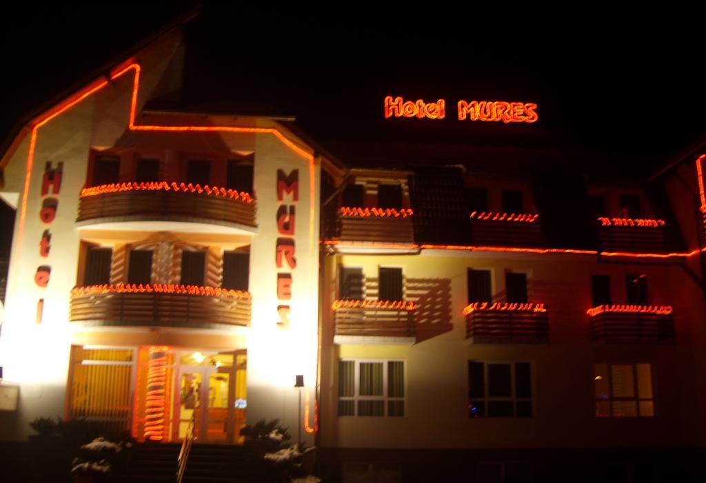 Hotel Mures Topliţa Buitenkant foto