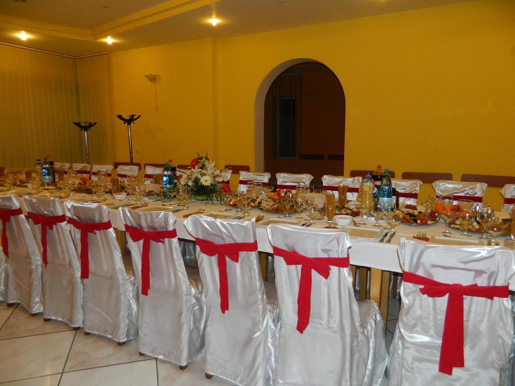 Hotel Mures Topliţa Buitenkant foto
