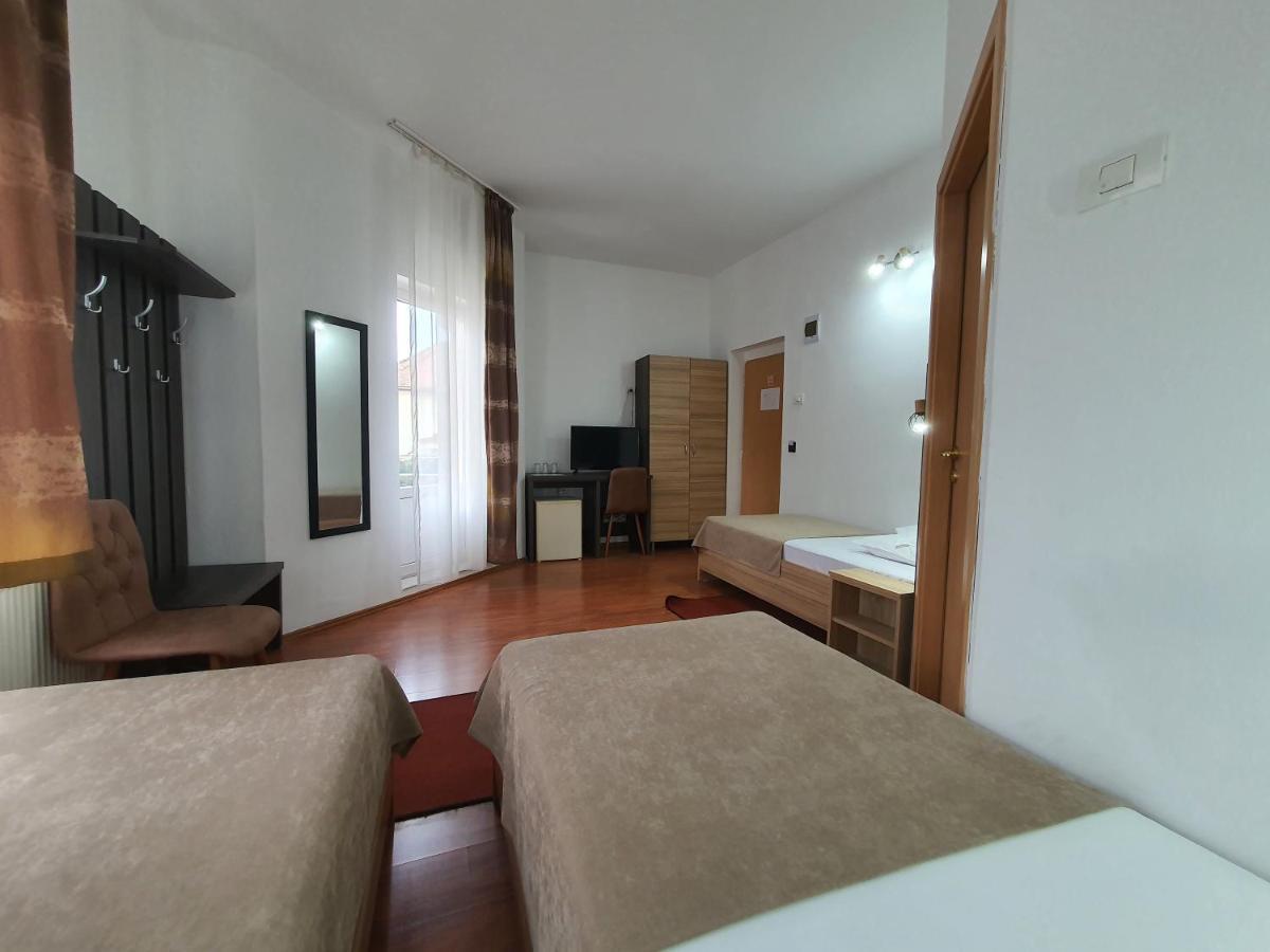 Hotel Mures Topliţa Buitenkant foto
